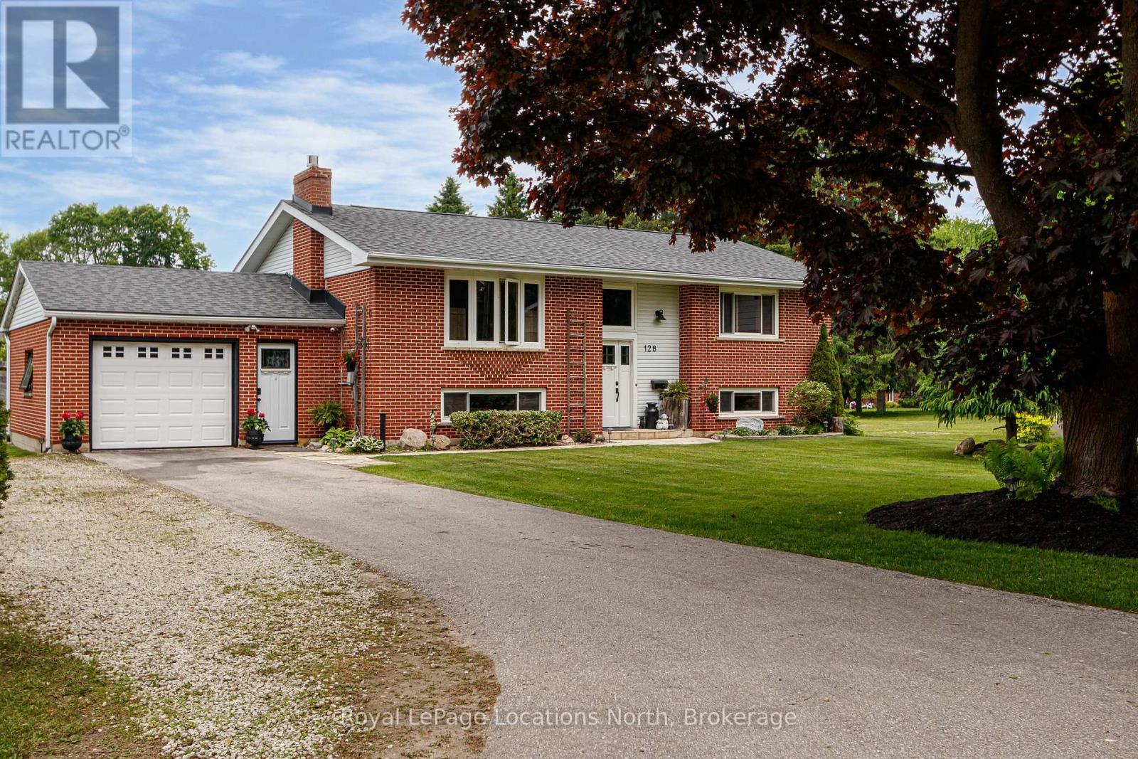 128 Montgomery St, Meaford, ON N4L 1C4