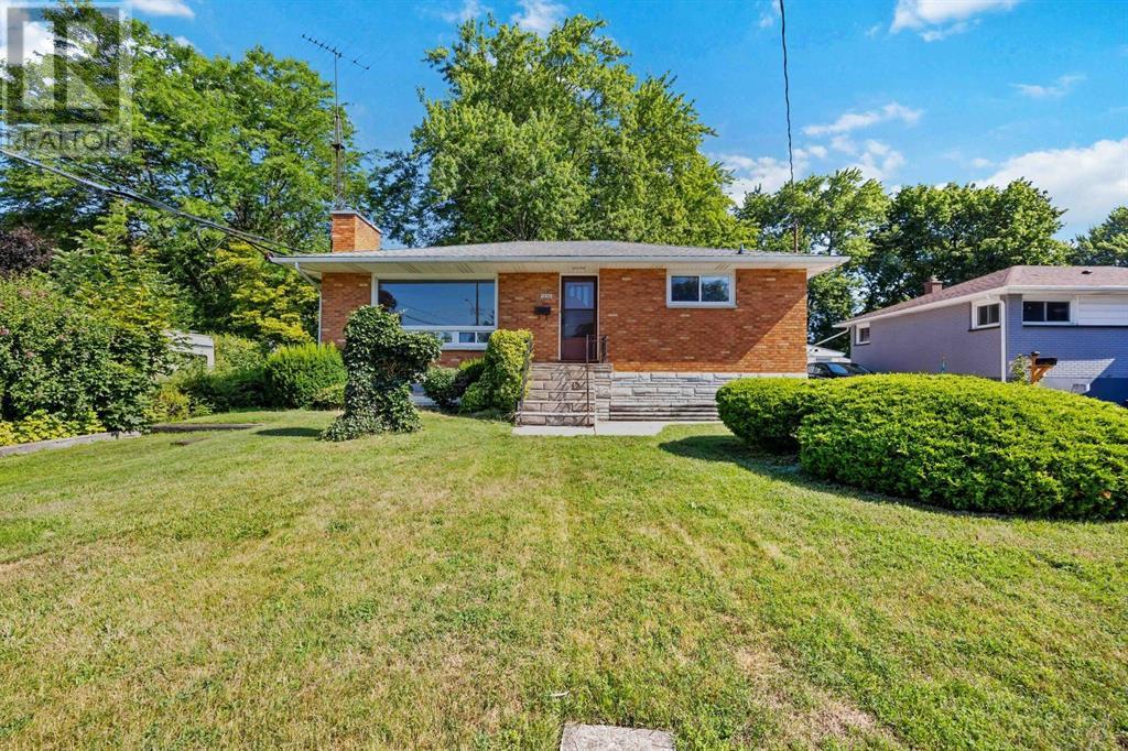 1220 Isabella St N, Sarnia, ON N7S 1S6