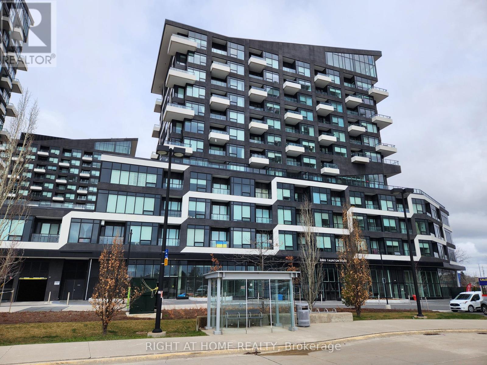 345 2485 Taunton Rd, Oakville, ON L6H 3R8