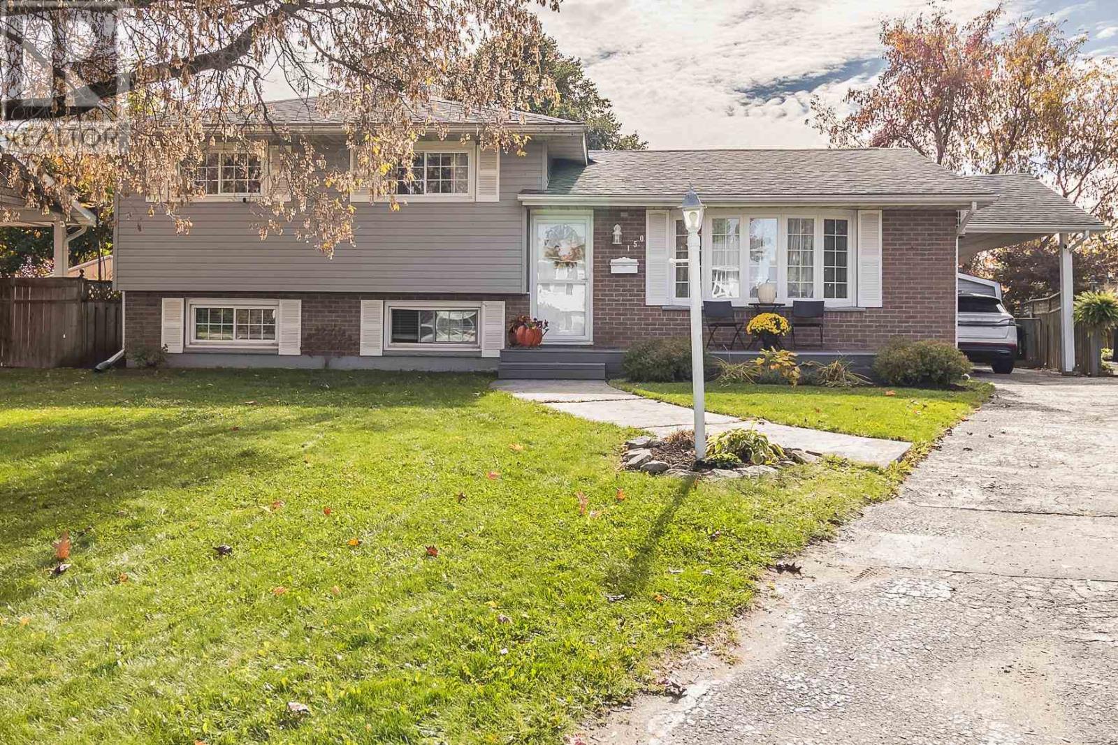 150 Laronde Ave, Sault Ste. Marie, ON P6B 5R6