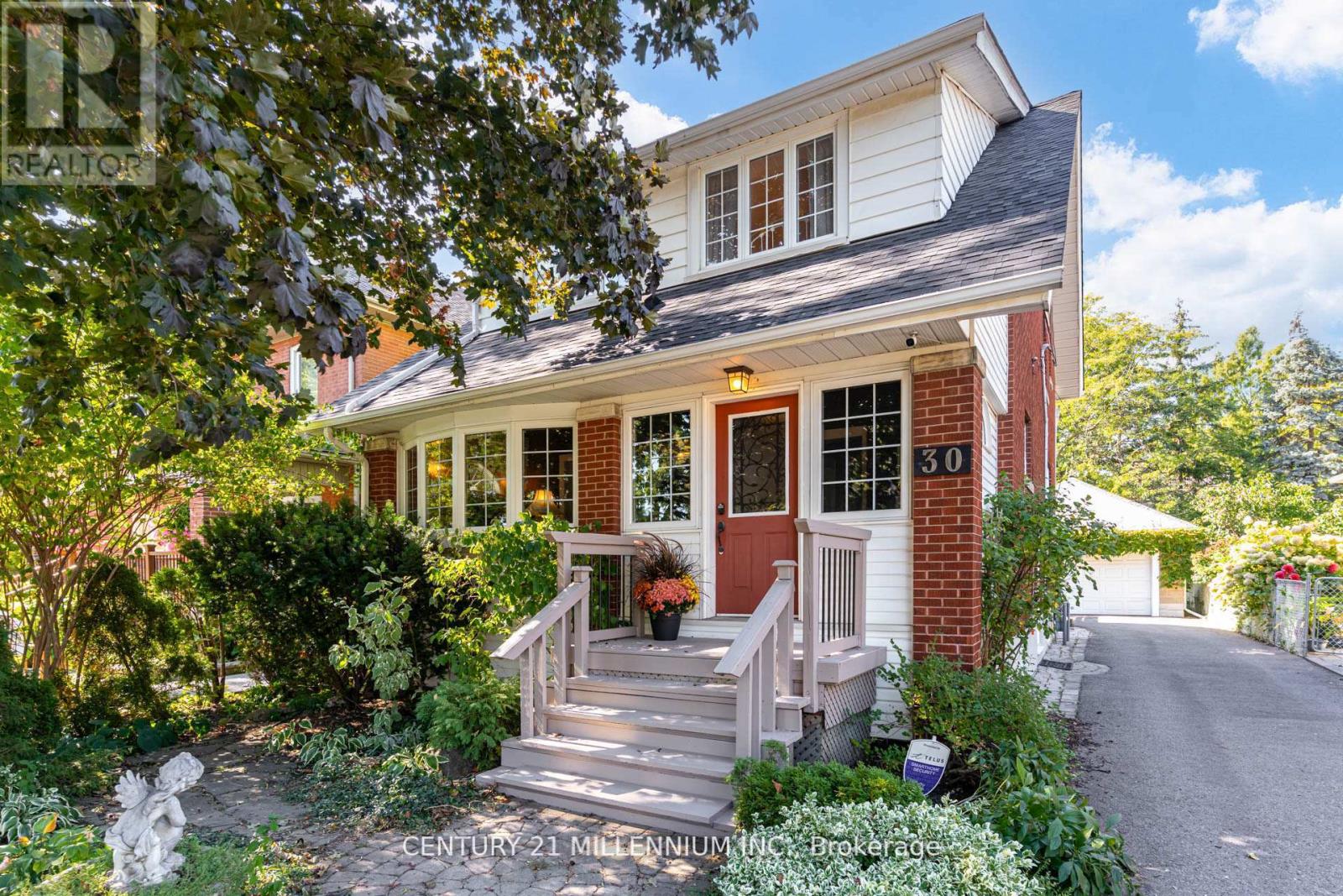 30 Frederick St, Brampton, ON L6Y 1G4