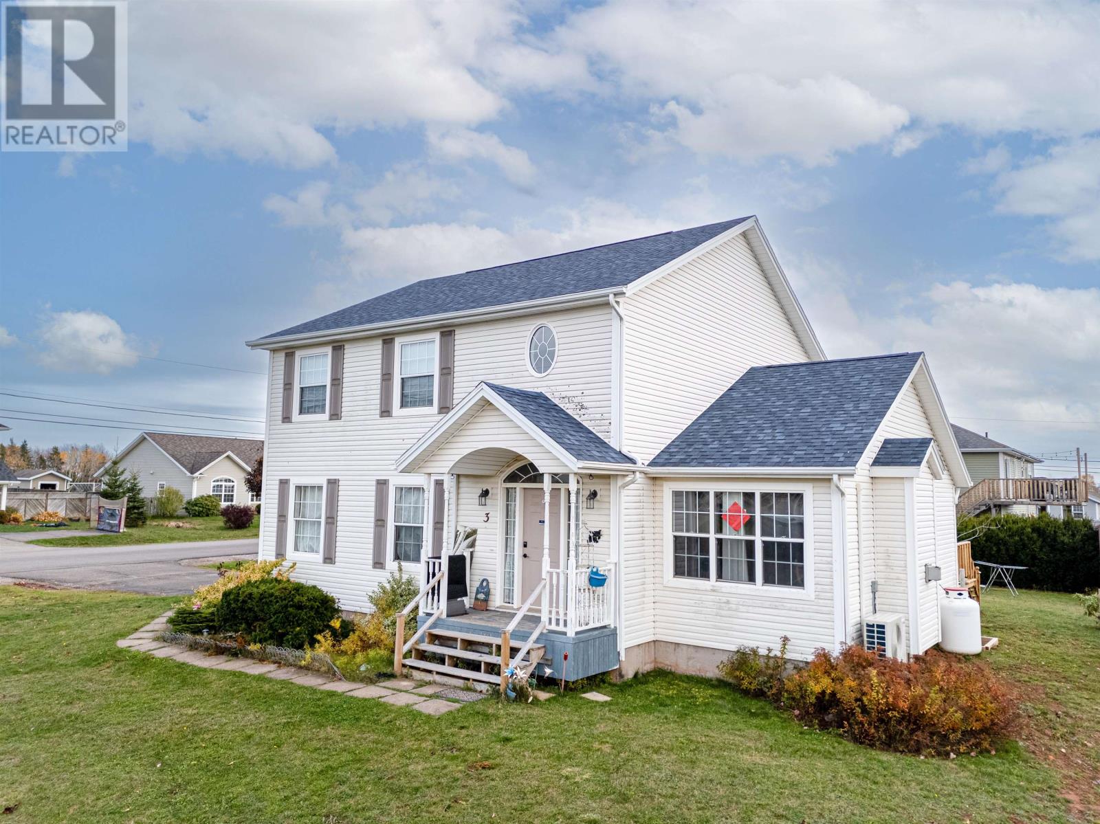 3 Macphee St S, Charlottetown, PE C1E 2M6