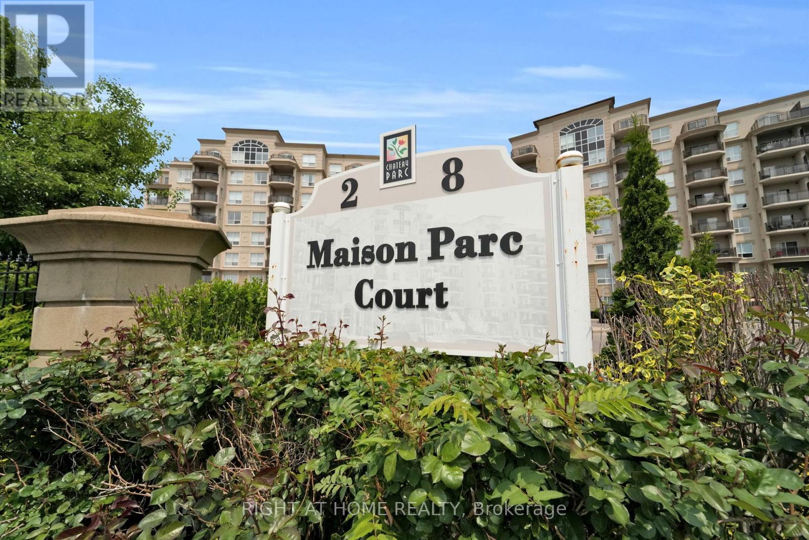 710 2 Maison Parc Ct, Vaughan, ON L4J 9K4