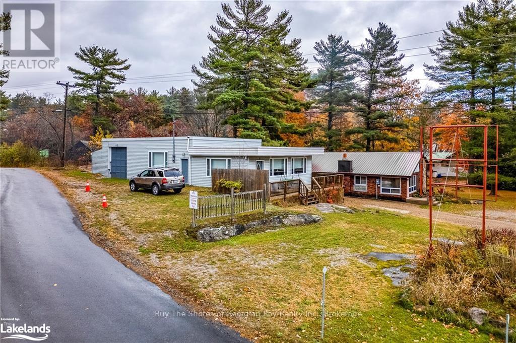 2512 Honey Harbour Rd, Georgian Bay, ON L0K 1S0