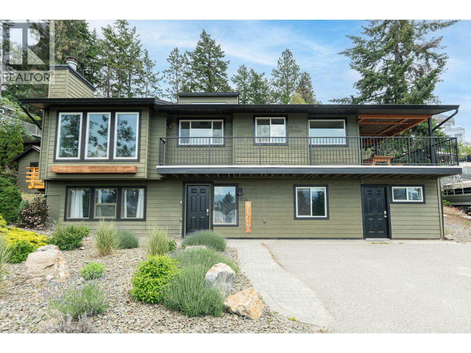 1835 Horizon Dr, West Kelowna, BC V1Z 3E4