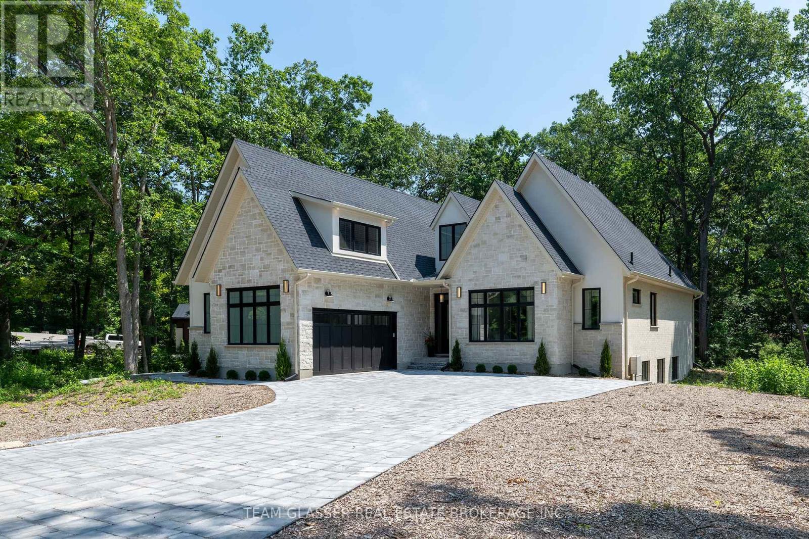10099 Pinery Bluffs Rd, Lambton Shores, ON N0M 1T0