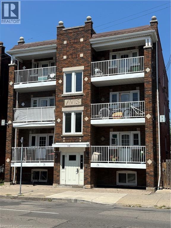 959 Main St E, Hamilton, ON L8M 1N1