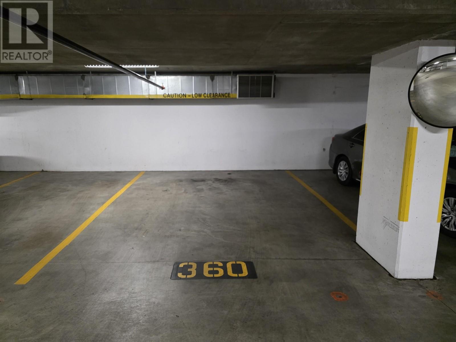 1233 Pacific Blvd, Vancouver, BC V6Z 2R6