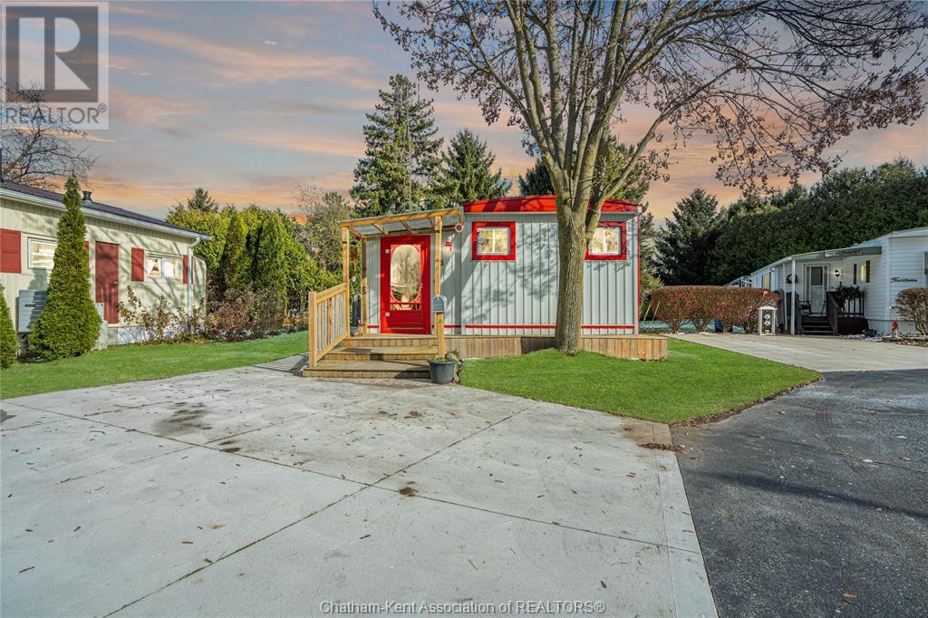22220 Charing Cross Road Unit 13, Chatham, ON N7M 5V8