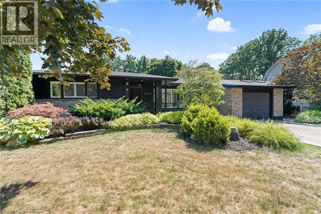 6244 Russell St, Niagara Falls, ON L2J 1P1