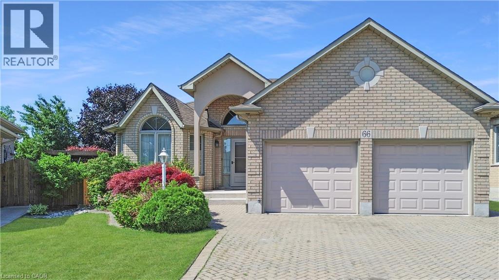66 Chelmsford Pl, Hamilton, ON L8H 7T3