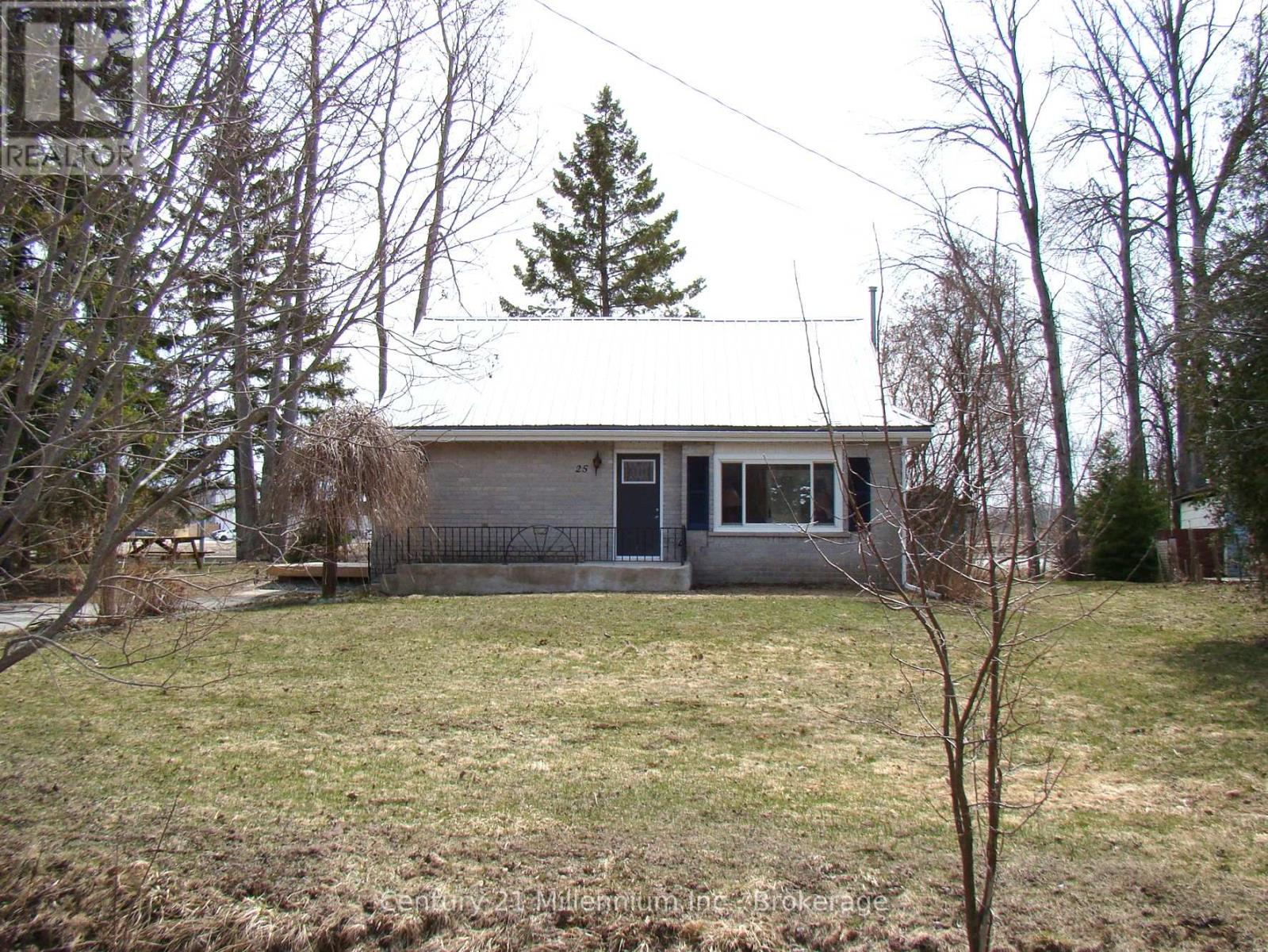 25 Ayling Reid Ct, Wasaga Beach, ON L9Z 2G5