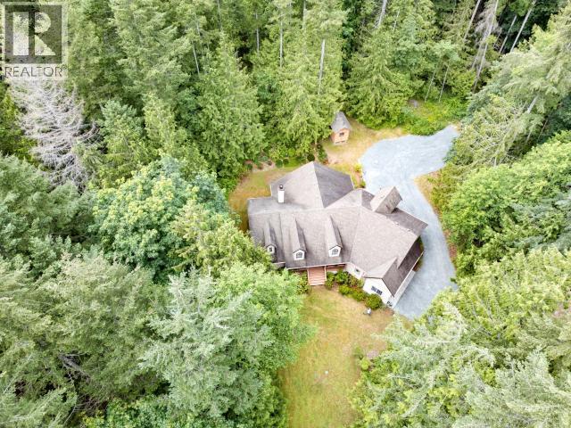 3067 Southill Rd, Powell River, BC V8A 0R4