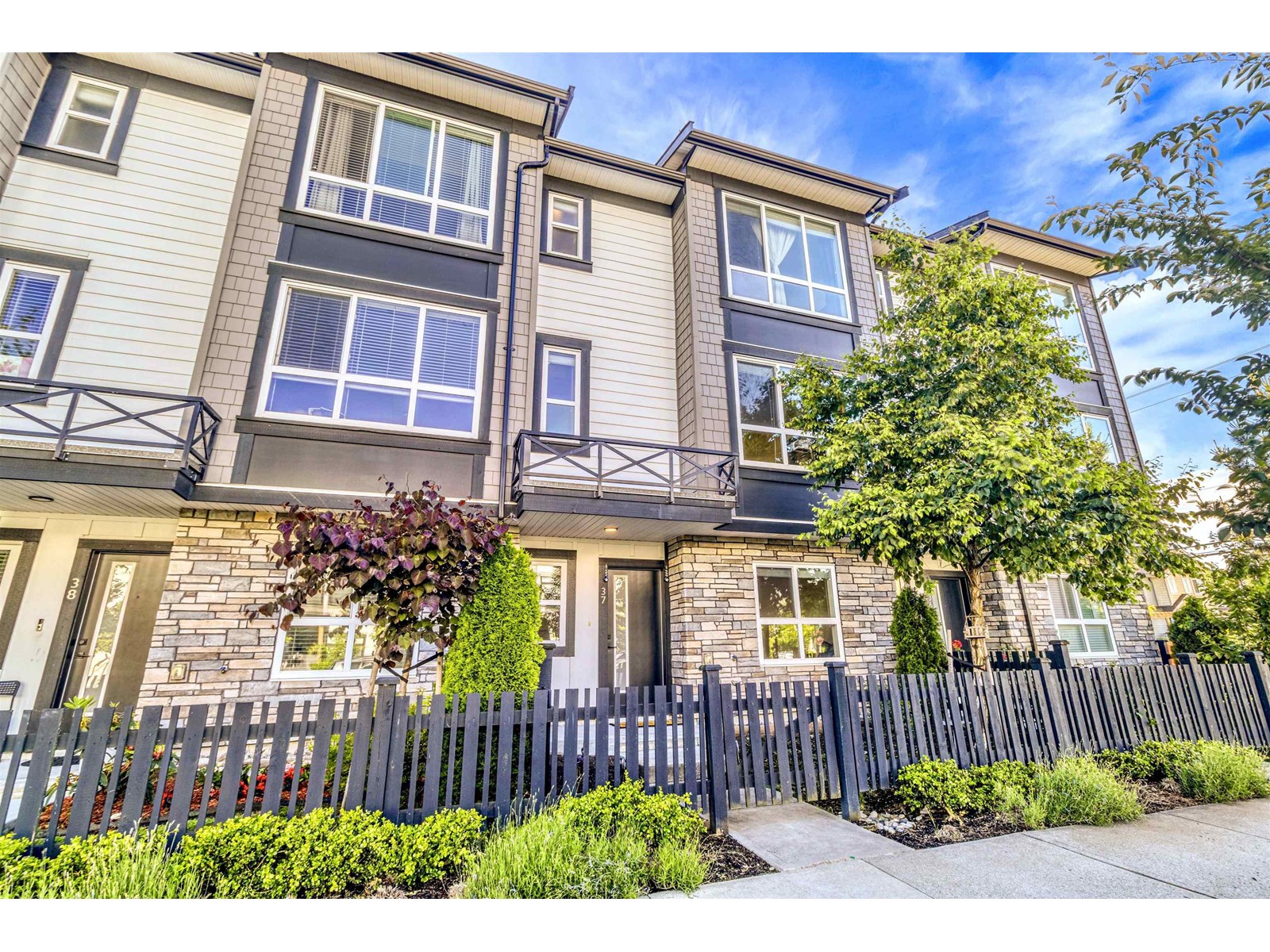 19255 Aloha Drive Unit 37, Surrey, BC V4N 6T8