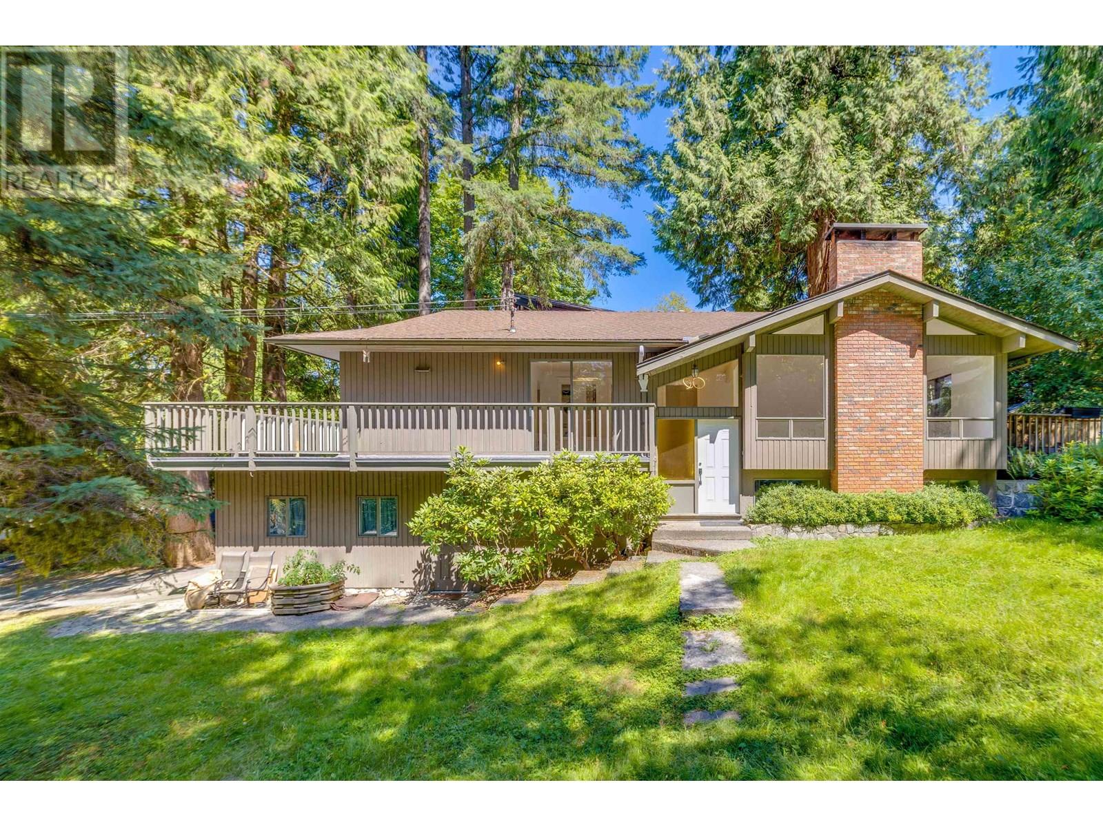 4755 Cove Cliff Rd, North Vancouver, BC V7G 1H8