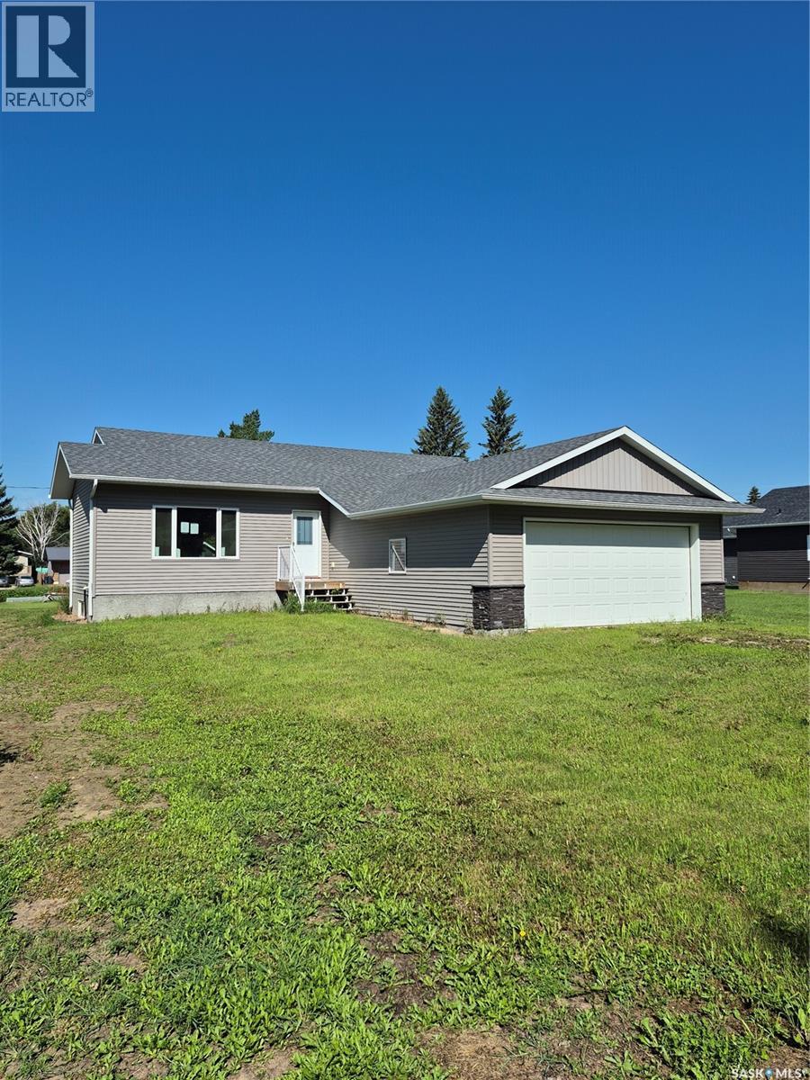 620 Lunn St, Asquith, SK S0K 0J0