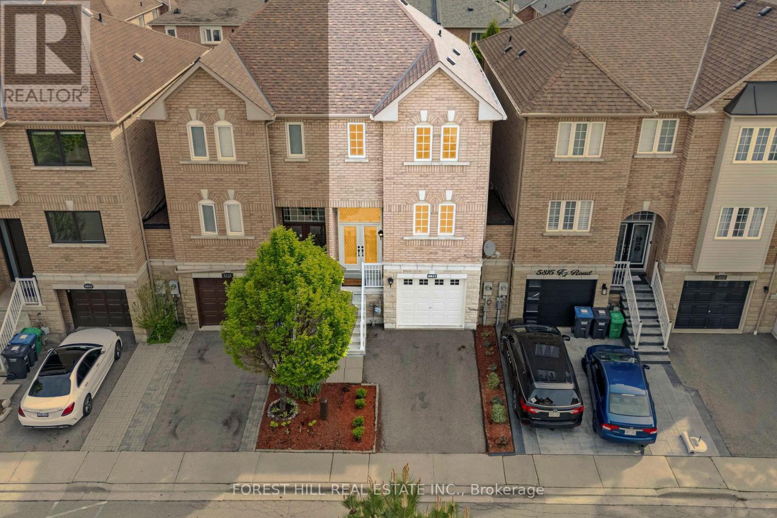 5817 Tiz Rd, Mississauga, ON L5R 0B6