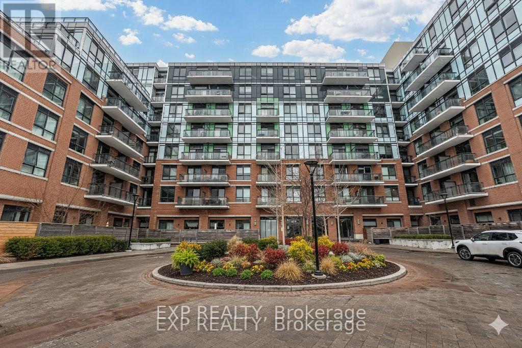 317 11611 Yonge St, Richmond Hill, ON L4E 1G2