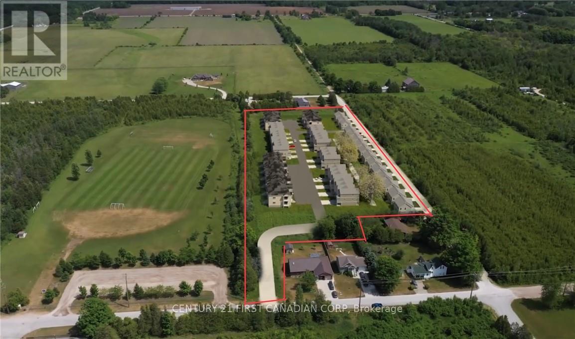 16 Spence St, Saugeen Shores, ON N0H 2L0