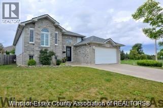 4137 Zurich Ave, Windsor, ON N9G 2Z5