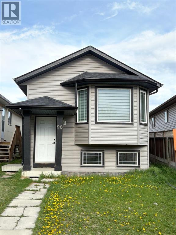 98 Tarawood Rd NE, Calgary, AB T3J 5B2