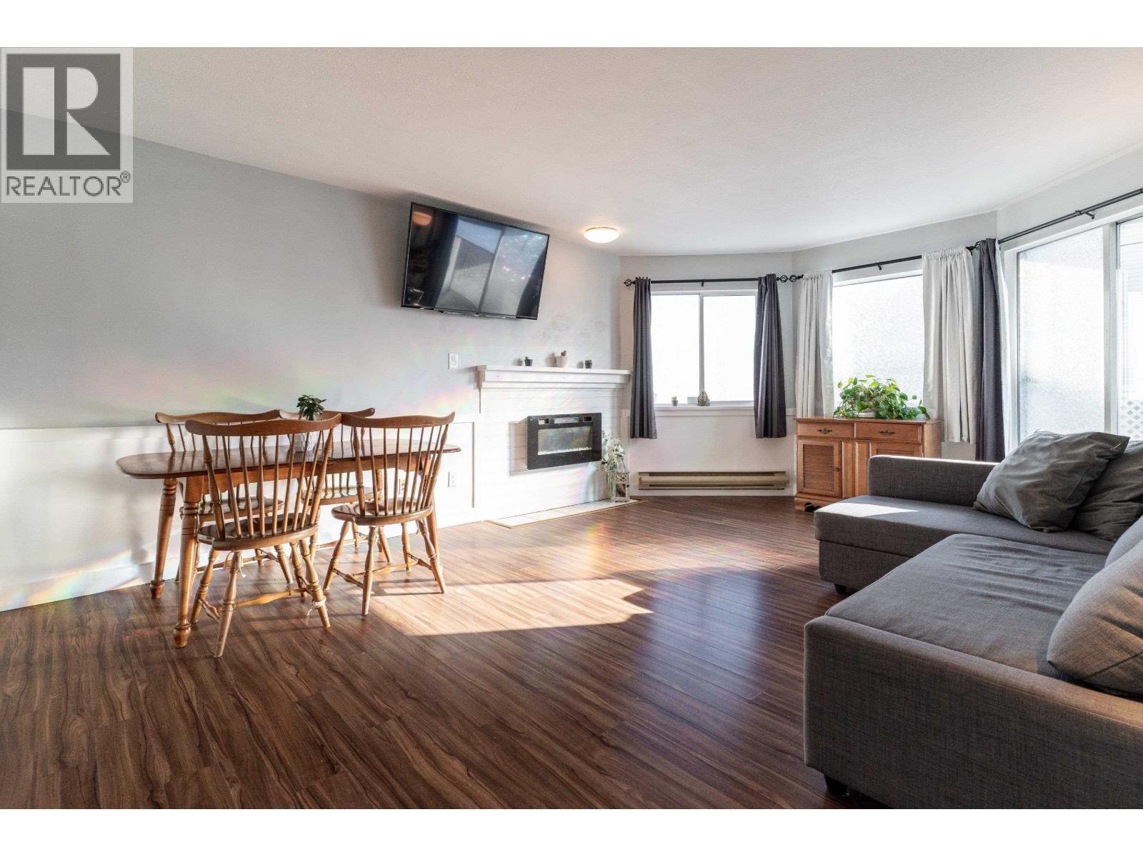 22222 119 Avenue Unit 105, Maple Ridge, BC V2X 2Y9