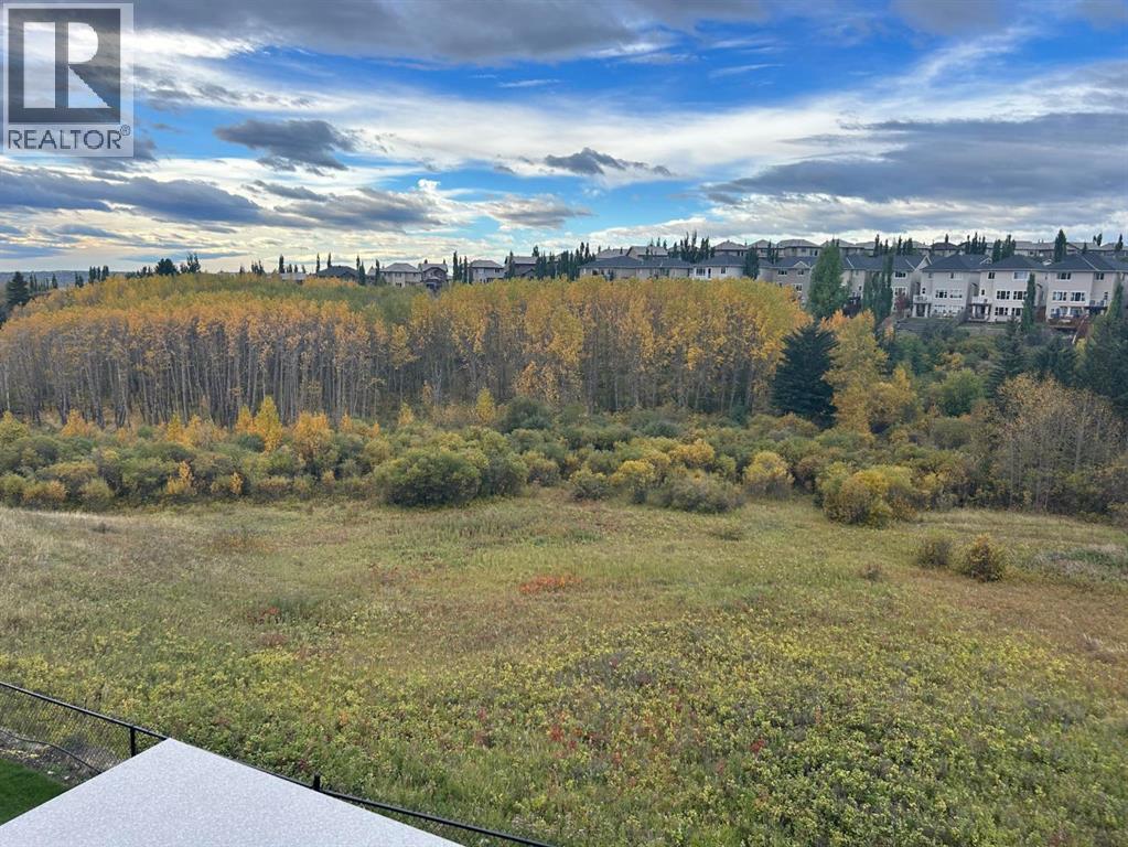 27 Royal Birch Cv NW, Calgary, AB T3G 5P9