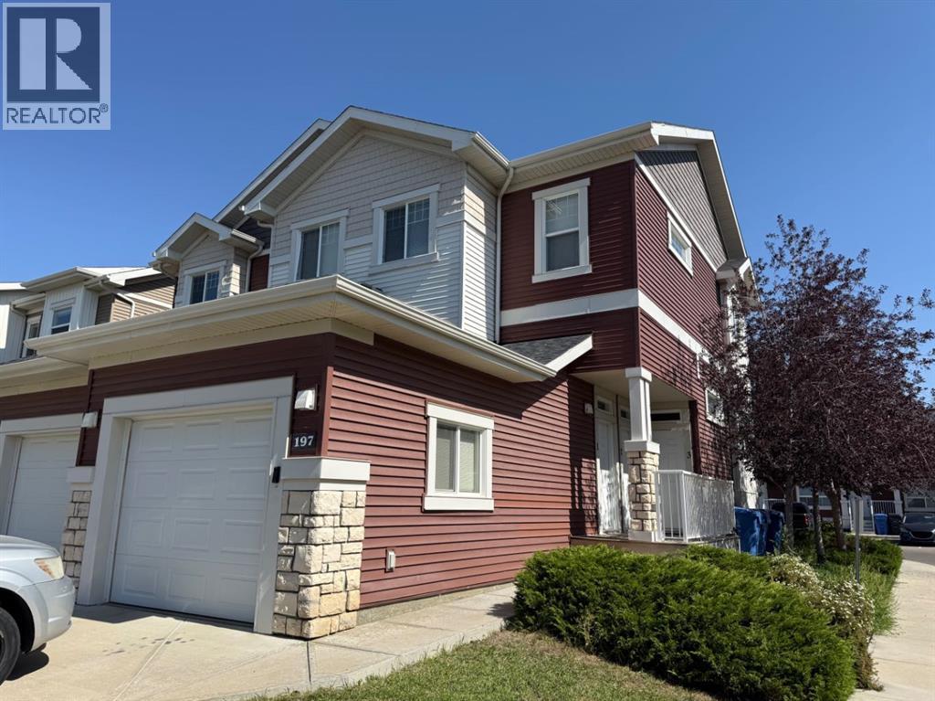 197 Silkstone Road W Unit 2, Lethbridge, AB T1J 4C5
