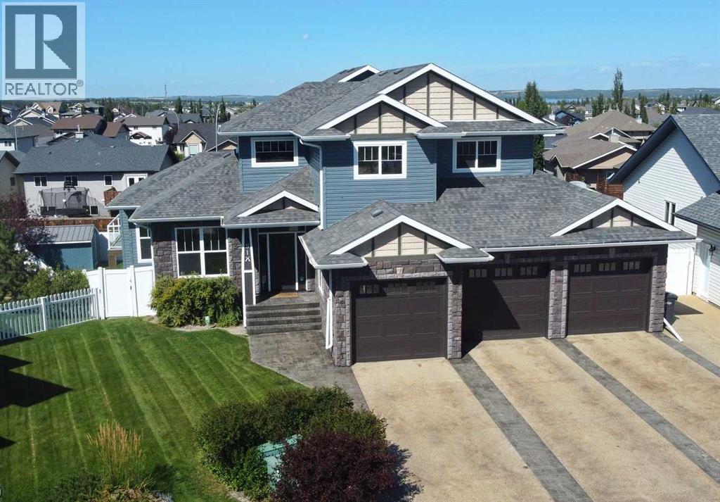 6 Laurel Close, Sylvan Lake, AB T4S 0B3