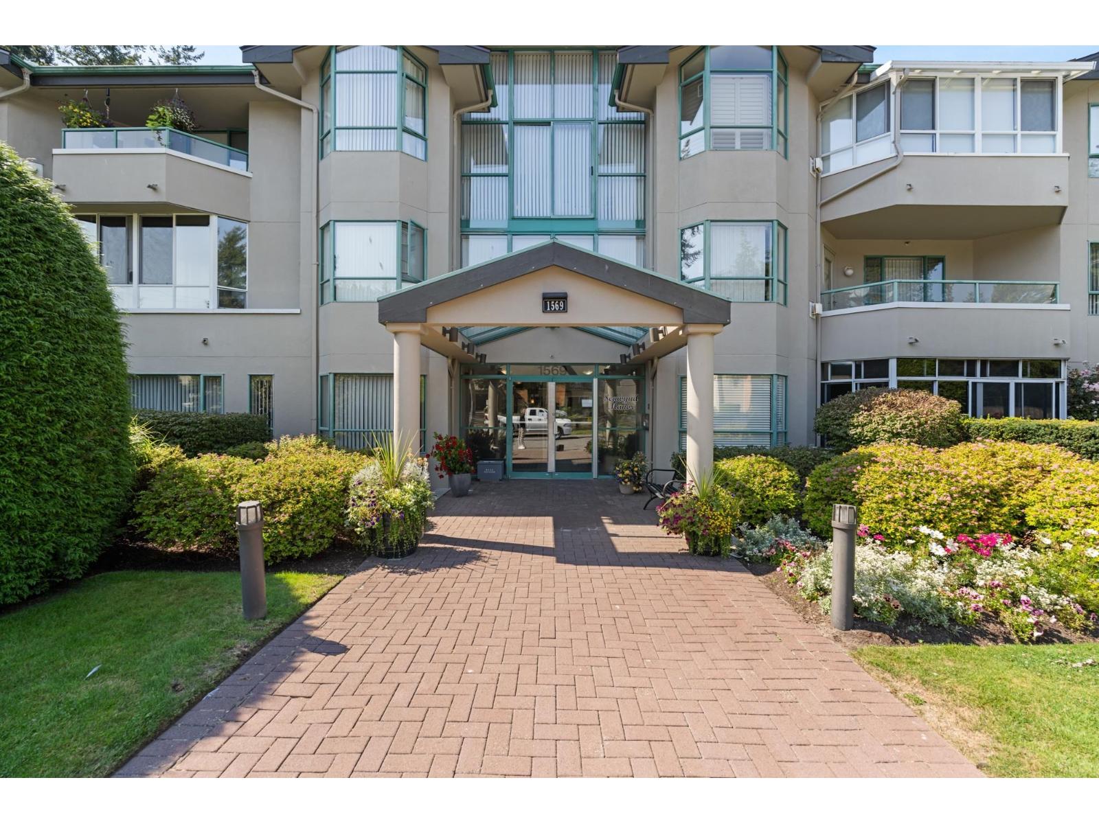 1569 Everall Street Unit 302, White Rock, BC V4B 3T2