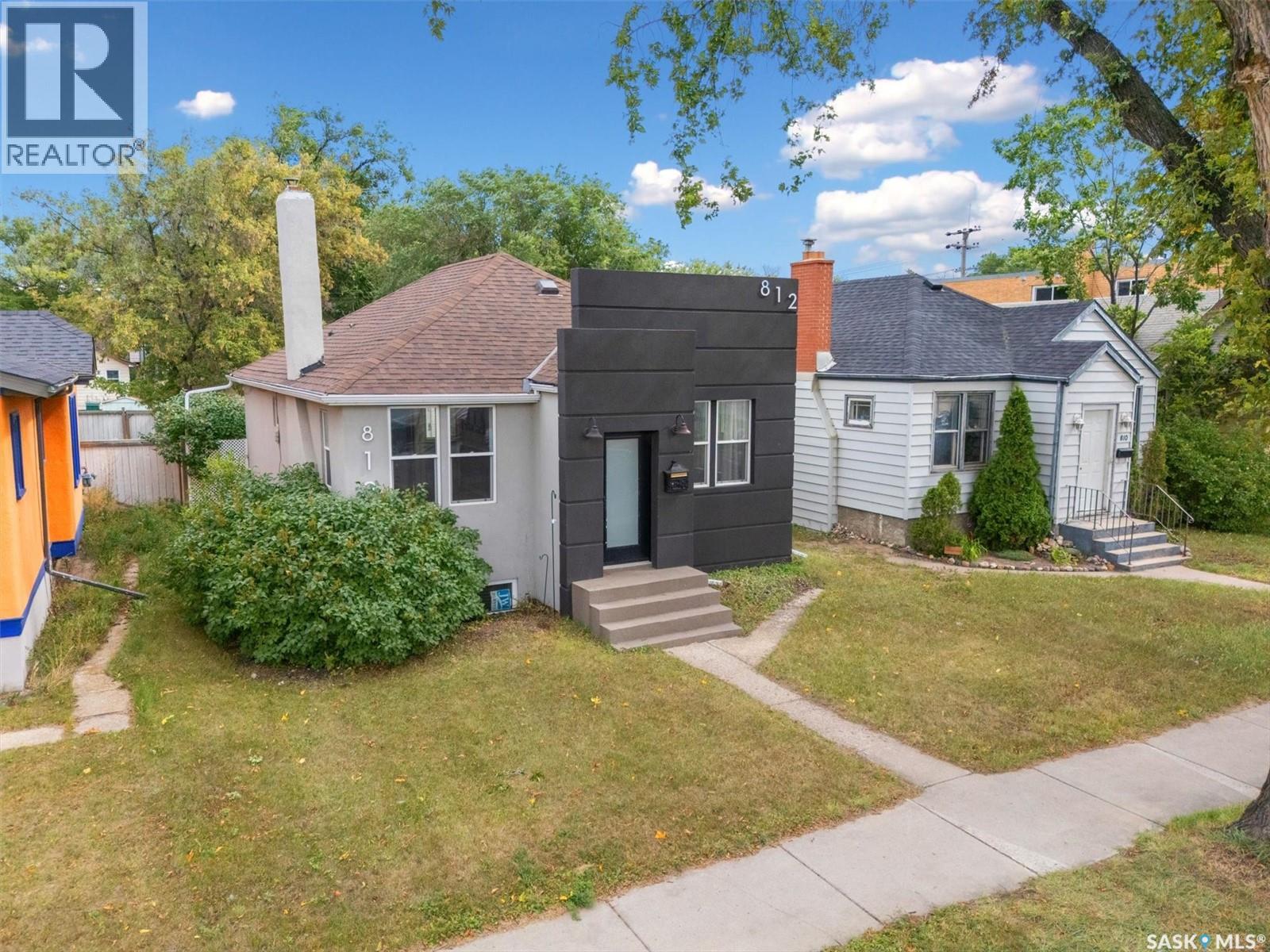 812 3rd Avenue North, Saskatoon, SK S7K 2J2