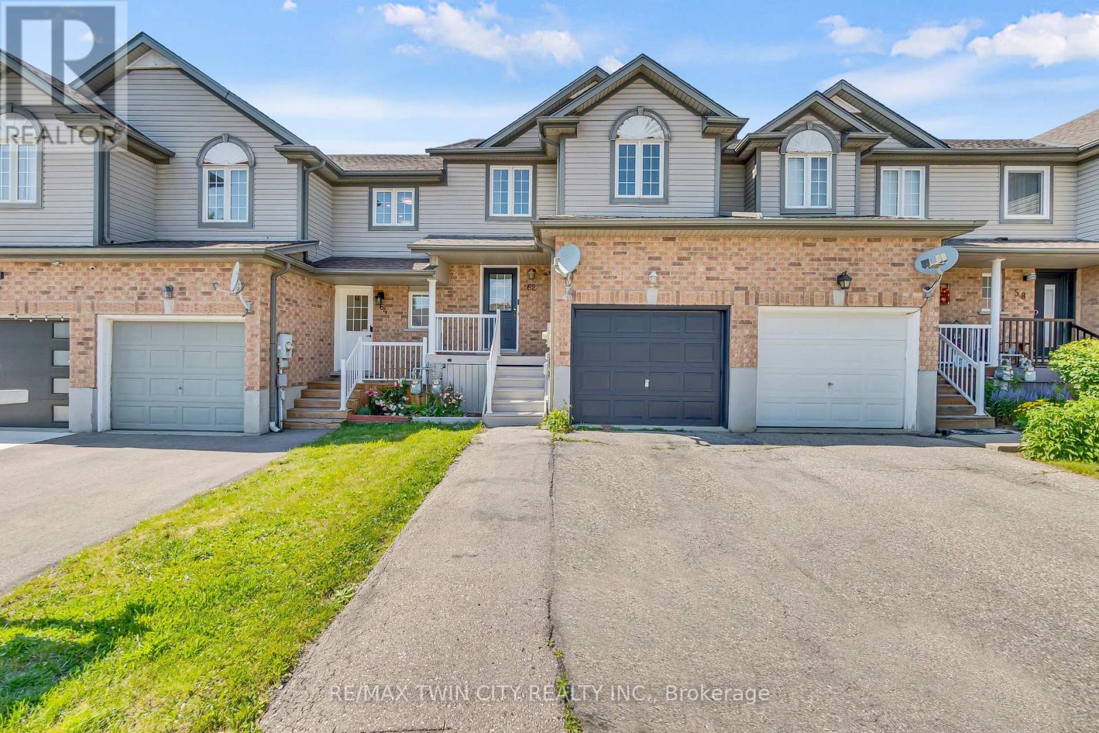62 Foxglove Cres, Kitchener, ON N2E 3Y7