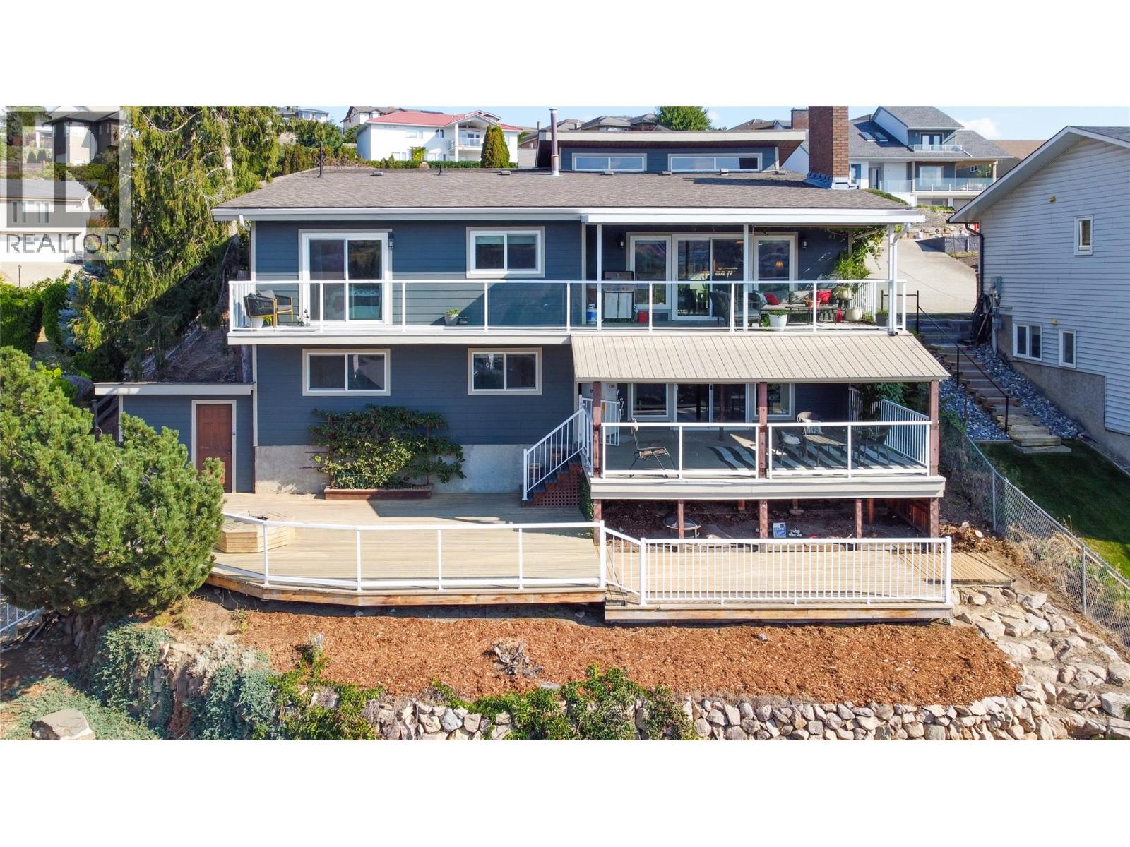 8818 Sunflower Pl, Coldstream, BC V1B 2G2