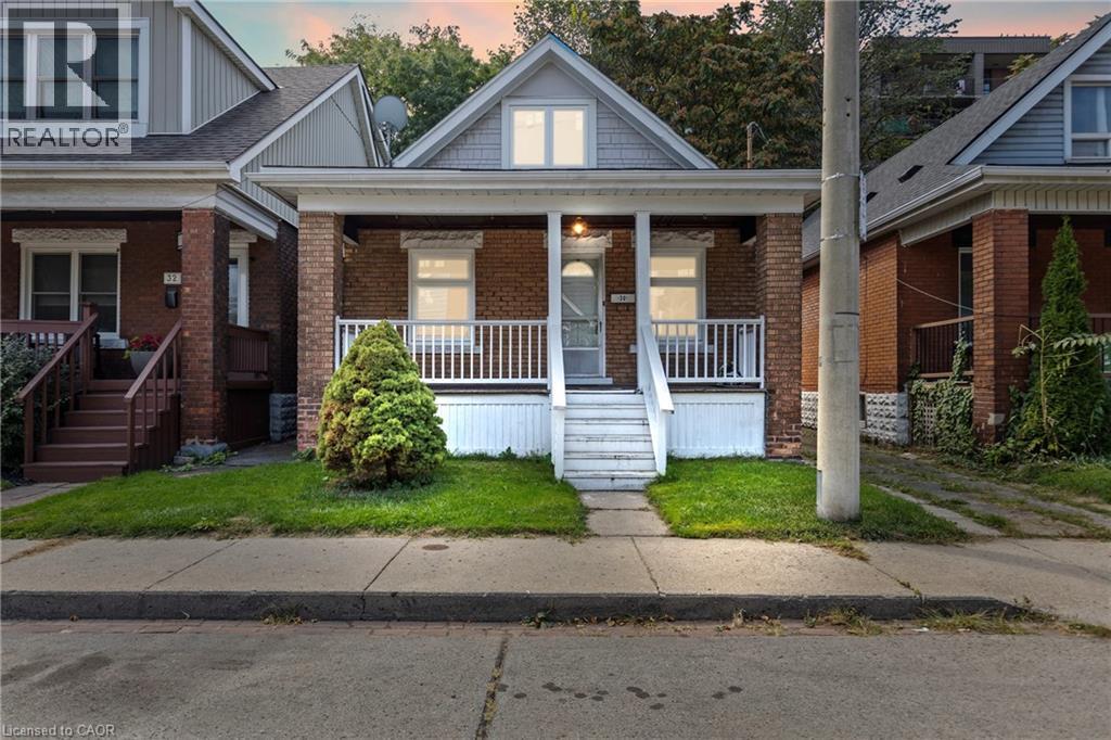 30 Webber Ave, Hamilton, ON L8N 1W3