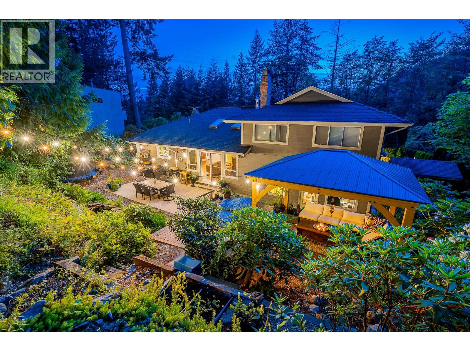 5685 Westport Rd, West Vancouver, BC V7W 1V3