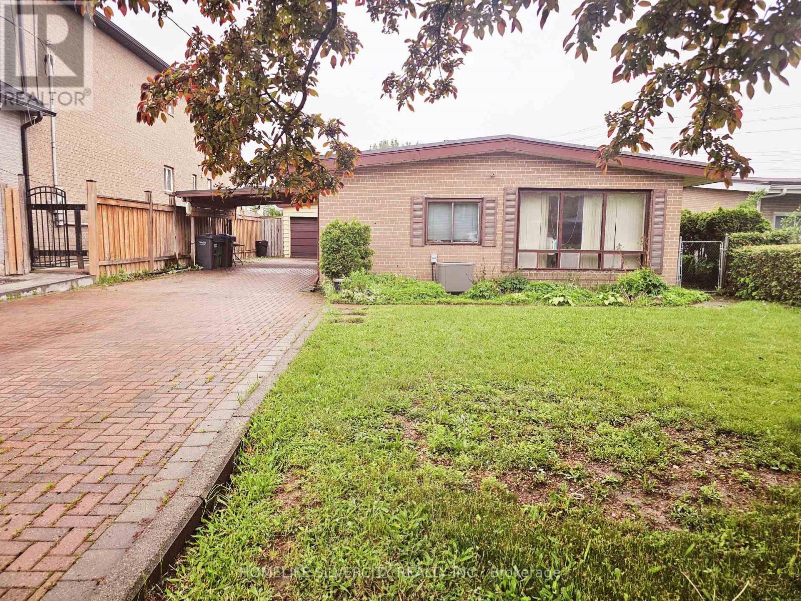 7496 Homeside Gdns, Mississauga, ON L4T 2A7
