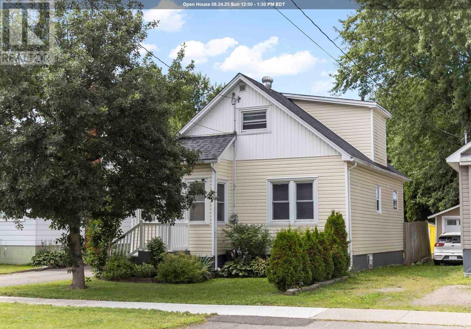 615 Sherbourne St, Sault Ste. Marie, ON P6C 3X6