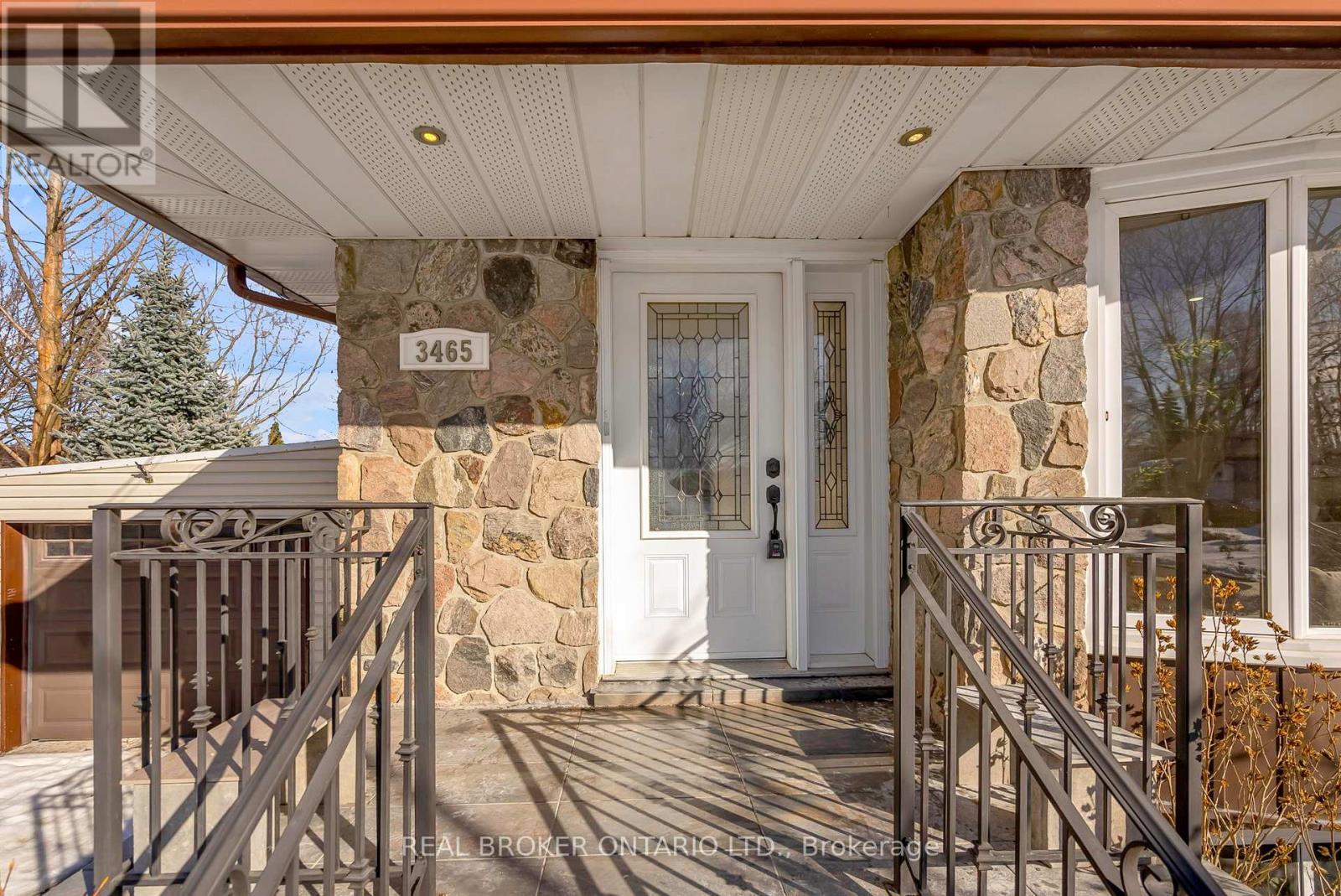 3465 Orion Cres, Mississauga, ON L5C 2H7