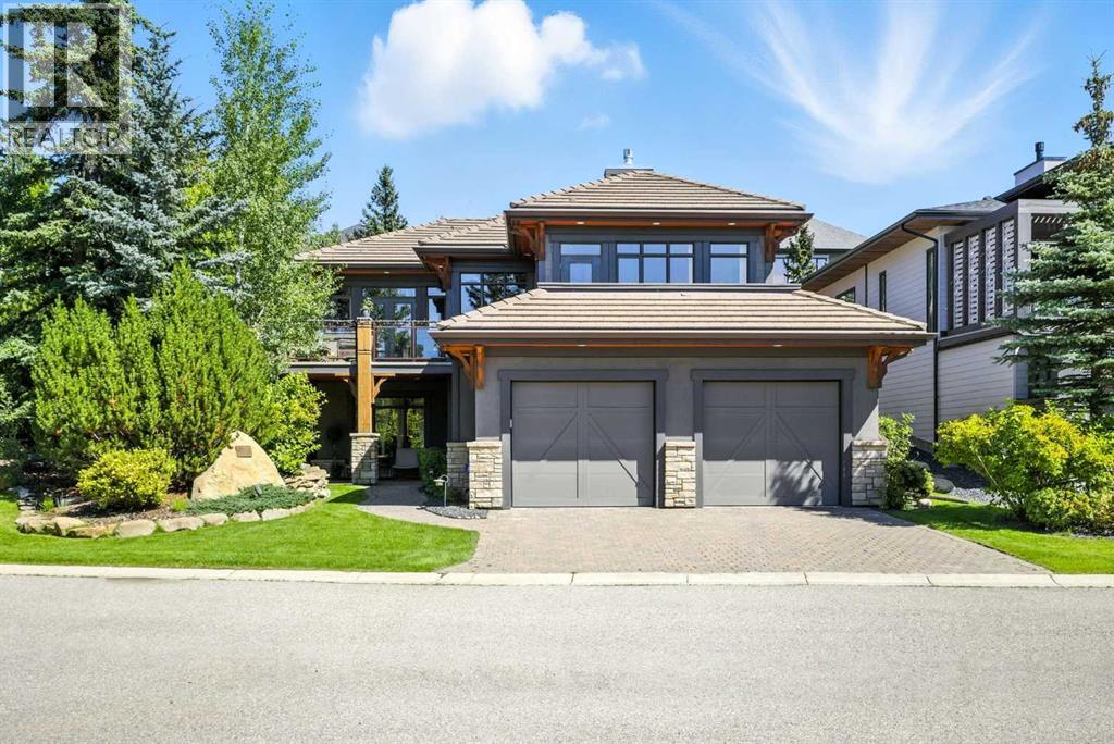 16 Spring Valley Ln SW, Calgary, AB T3H 4V2