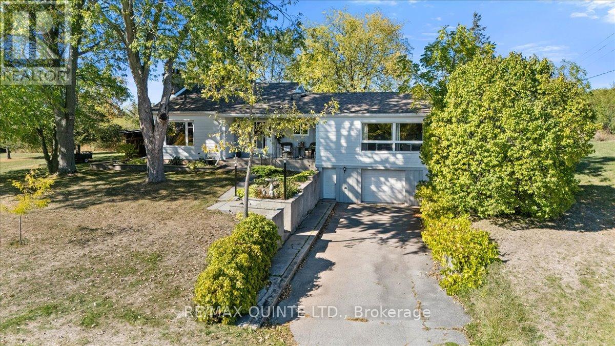 404 Bridge St W, Belleville, ON K8P 0B5