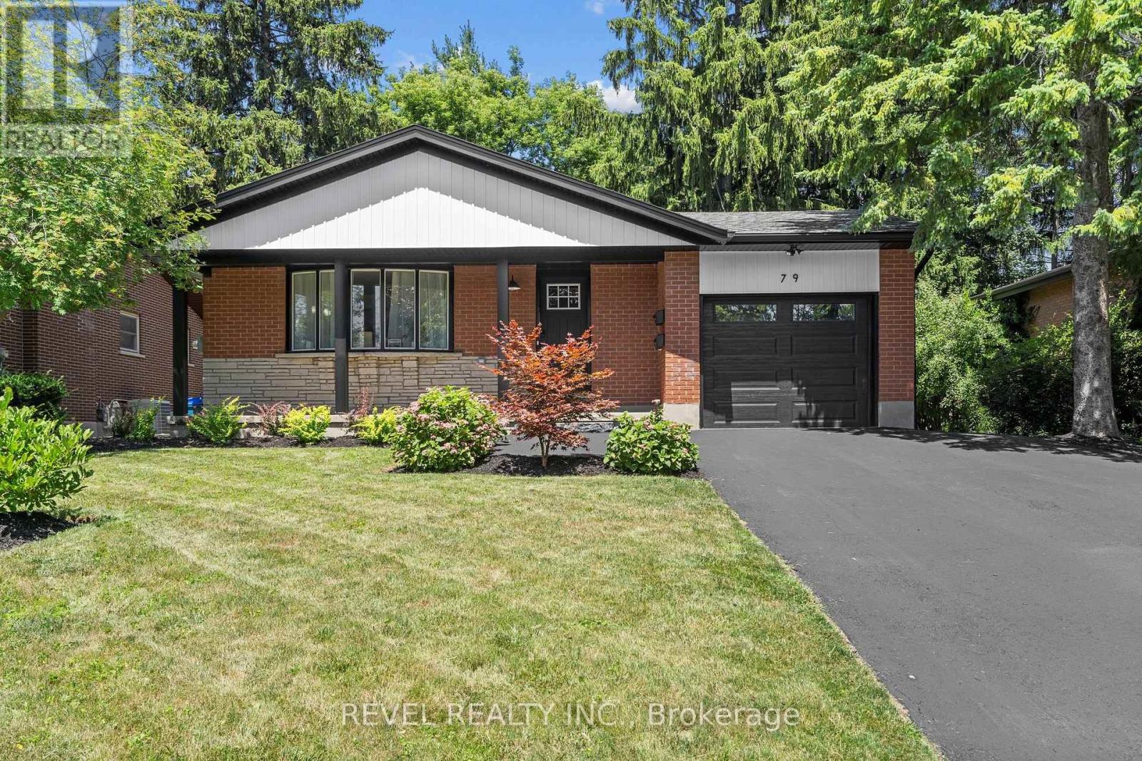 79 Inwood Cres, Kitchener, ON N2M 2L9