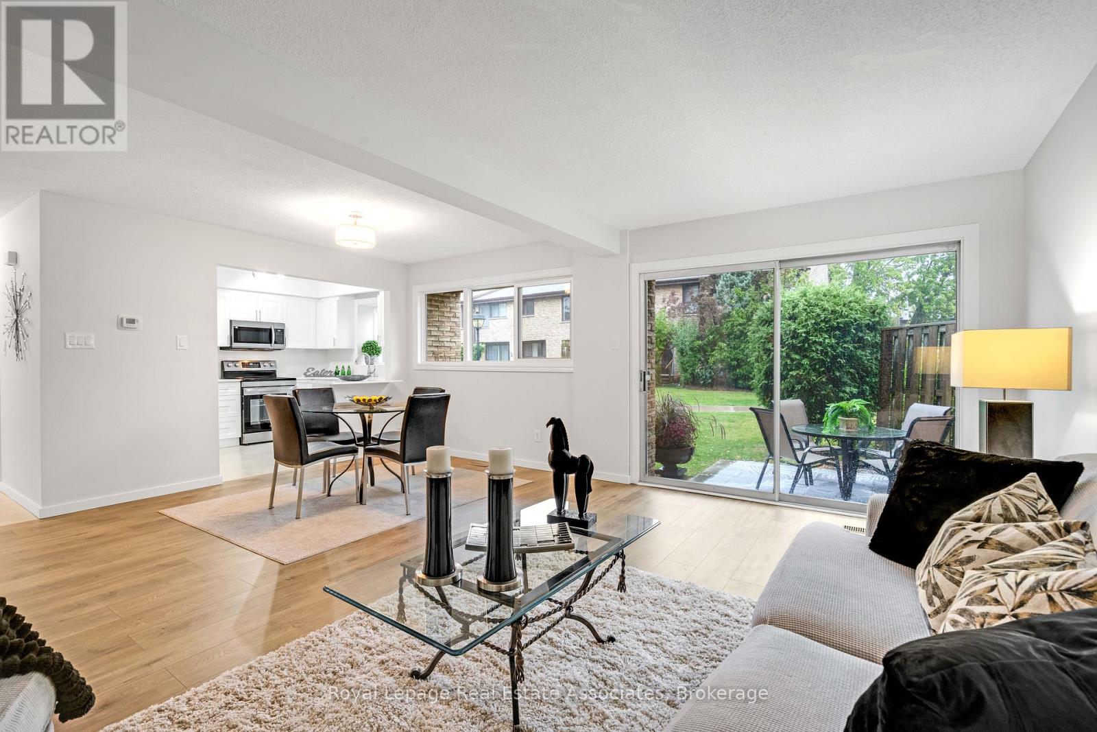 57 2605 Woodchester Dr, Mississauga, ON L5K 2E3