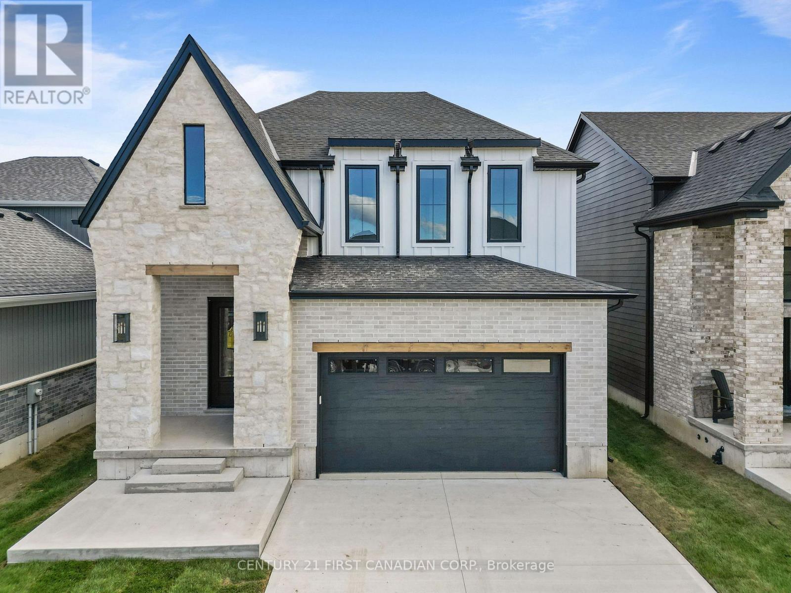 8 Sheldabren St, North Middlesex, ON N0M 1A0