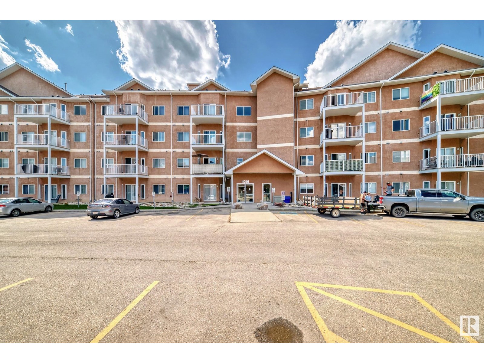 4316 139 Avenue Northwest #207, Edmonton, AB T5Y 0L1