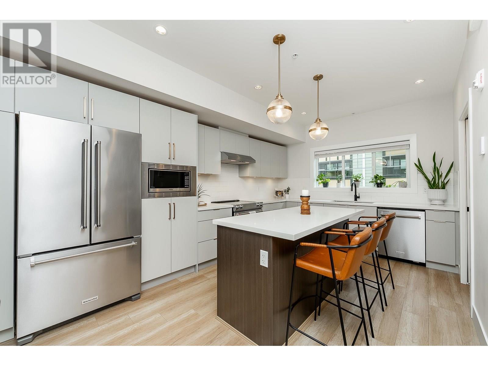 80 Elgin Street Unit 202, Port Moody, BC V3H 0M6