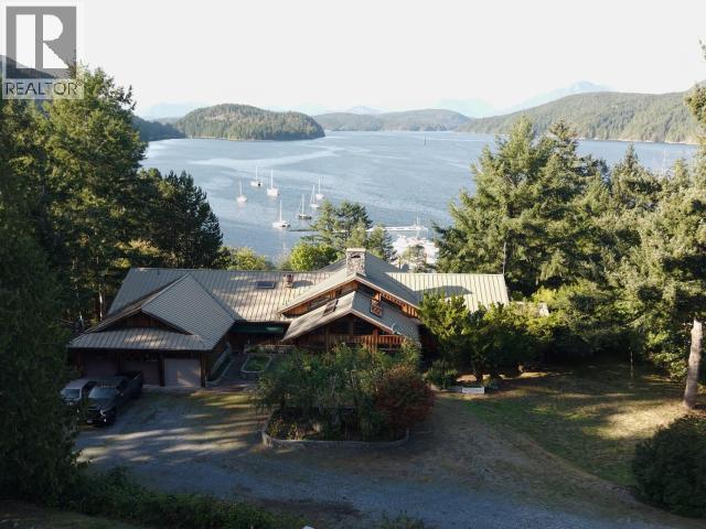 10032 Leslie Rd, Powell River, BC