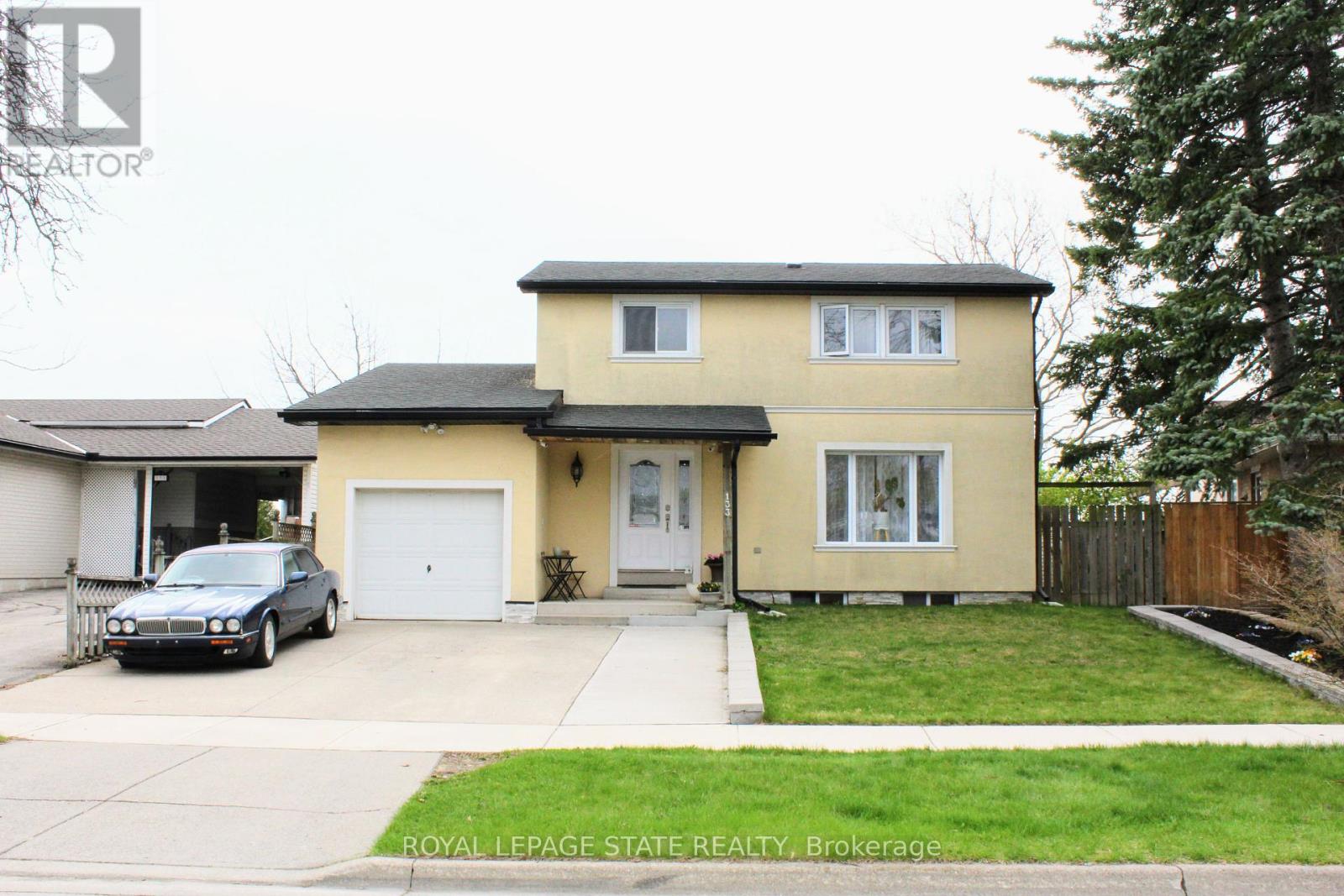 133 Chilton Dr, Hamilton, ON L8J 1L8