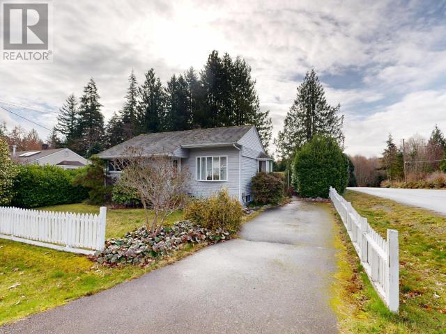 6618 Drake St, Powell River, BC
