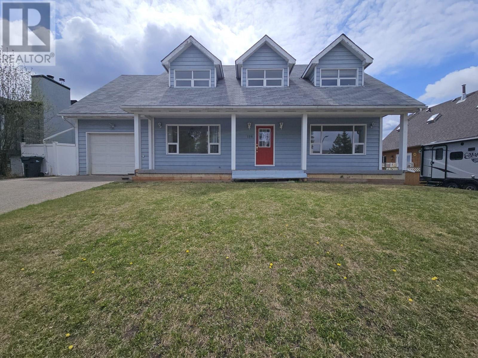 128 Chamberlain Cres, Tumbler Ridge, BC V0C 2W0