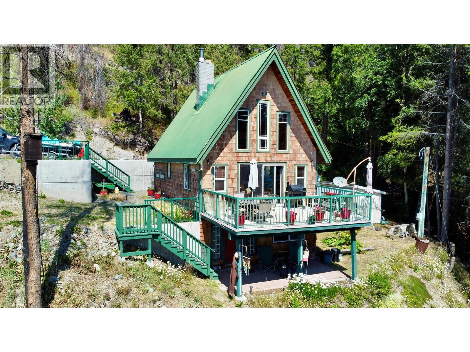 9348 Gun Lake Rd W, Gold Bridge, BC V0K 1P0